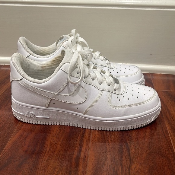 White air forces size 8.0 in women